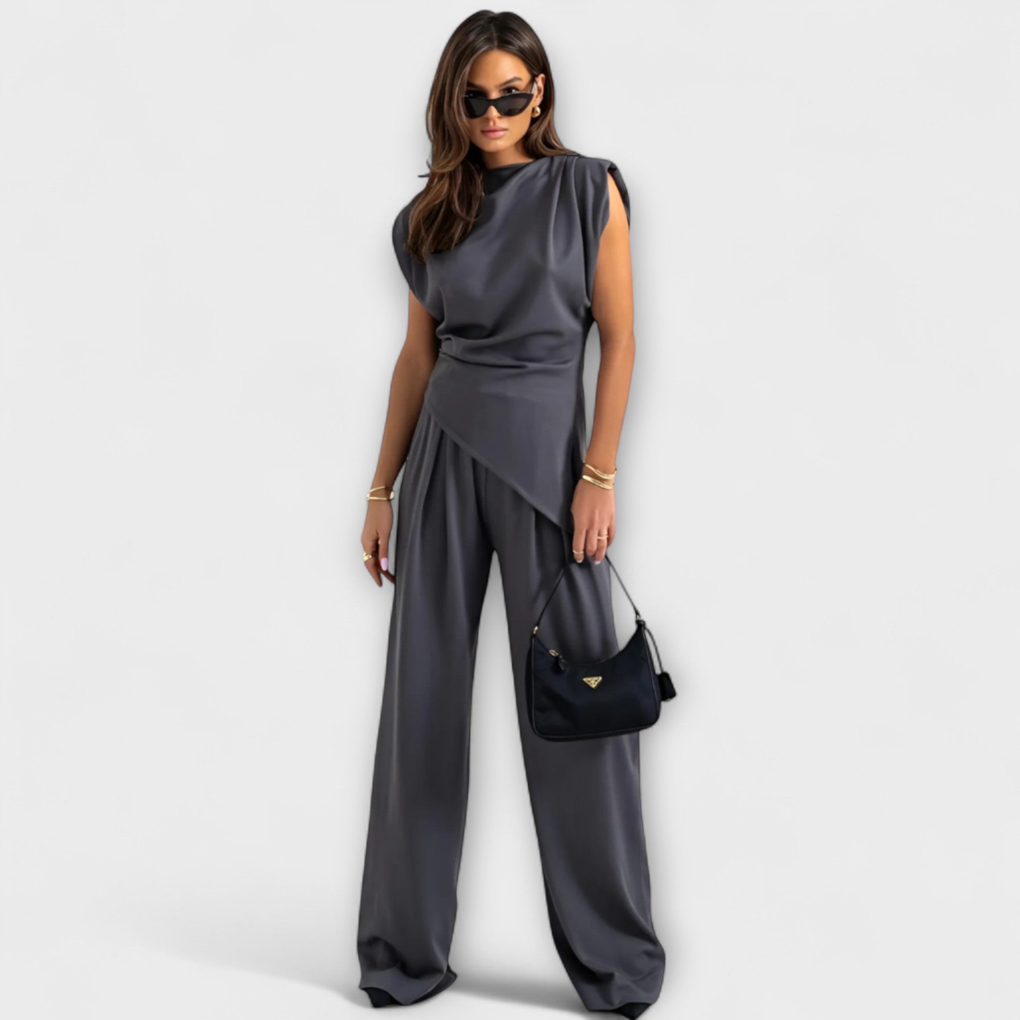 Alva | Asymmetrisches Set mit dramatischen Schultern