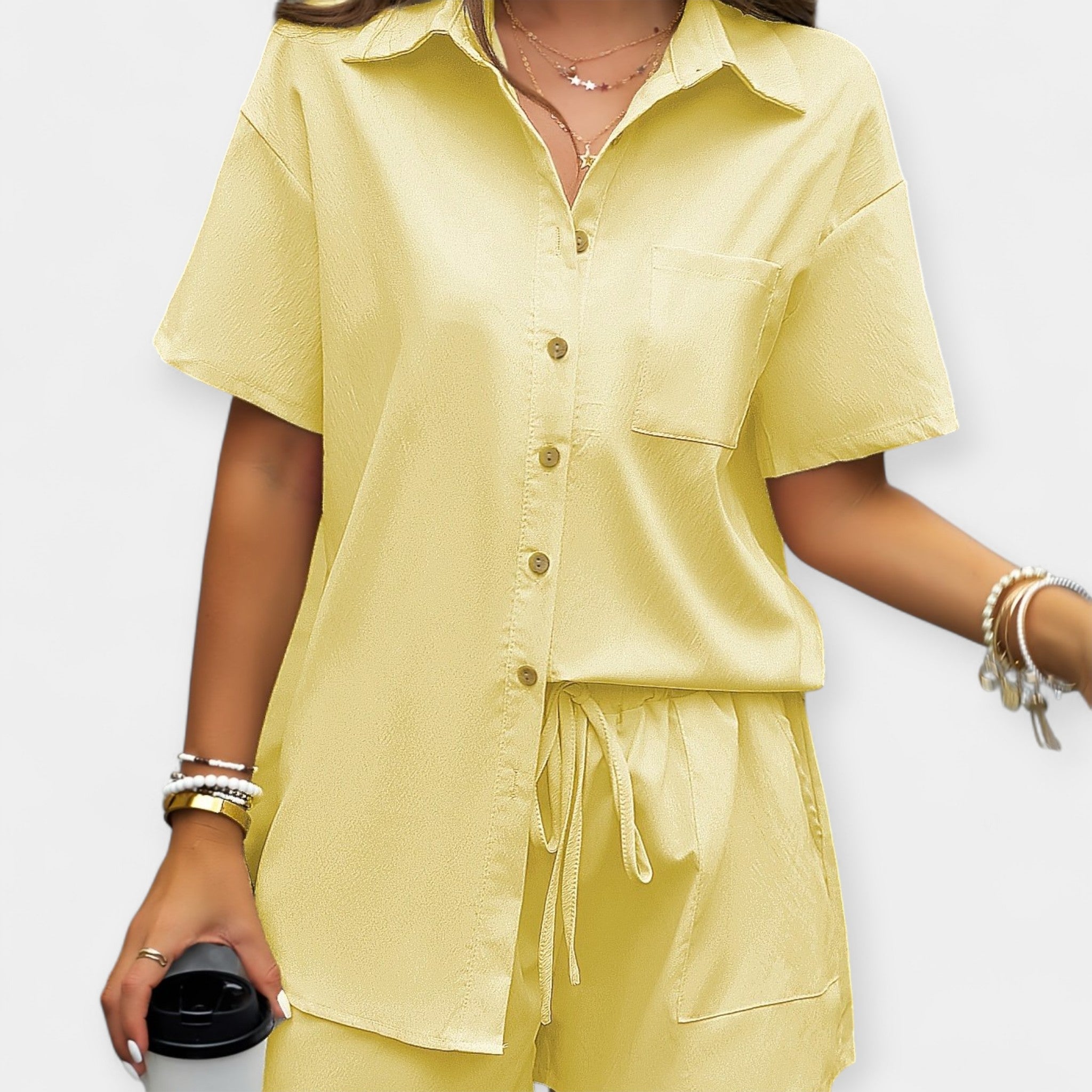 Oonagh | Bequemes Set mit einem Shirt und Shorts