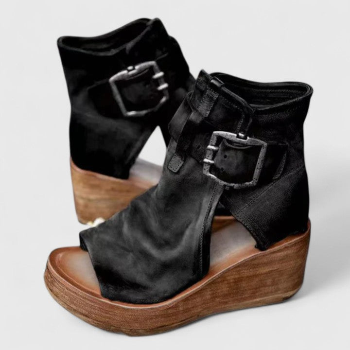 Caoilfhinn | Klassische Keilsandalen