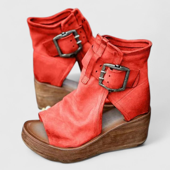 Caoilfhinn | Klassische Keilsandalen