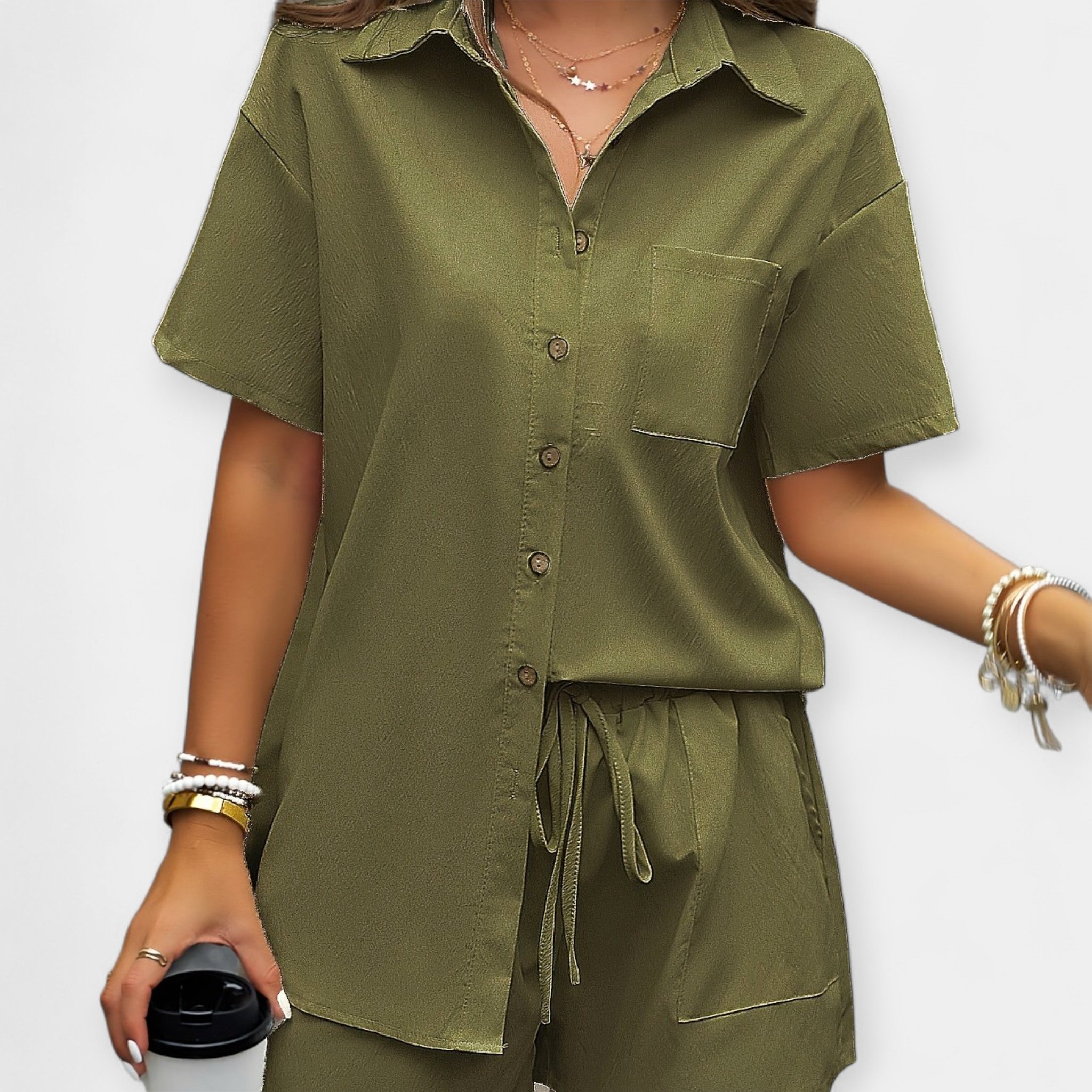 Oonagh | Bequemes Set mit einem Shirt und Shorts