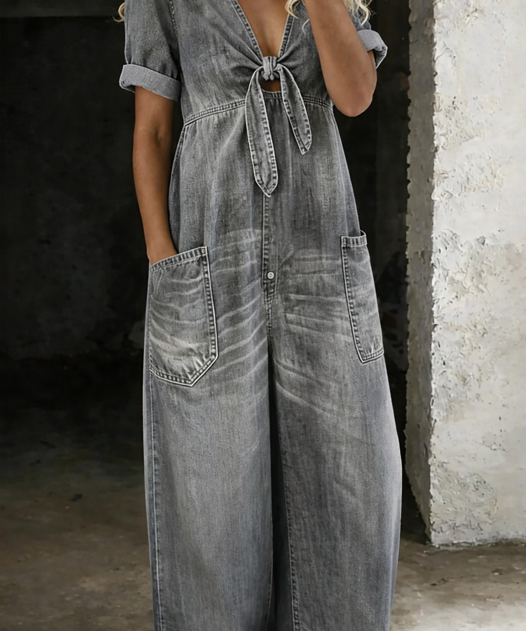 Olga - Kurzärmeliges Jumpsuit mit V-Ausschnitt