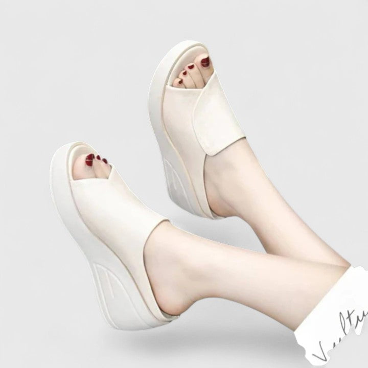 Damhnait | Orthopädische Keilsandalen