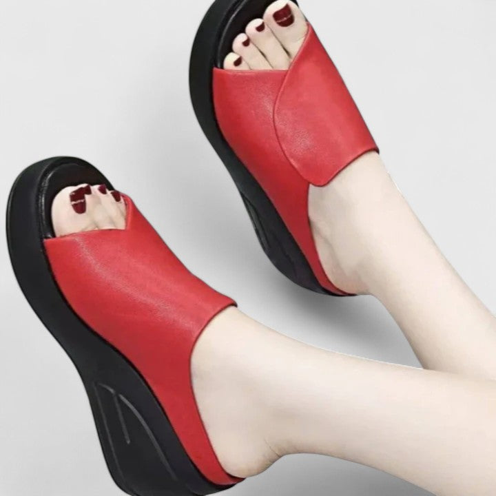 Damhnait | Orthopädische Keilsandalen