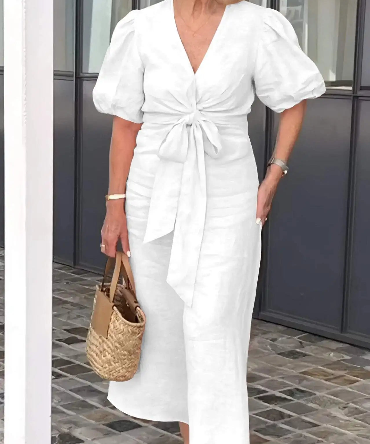 Maebh | Elegantes V-Ausschnitt Midi-Kleid