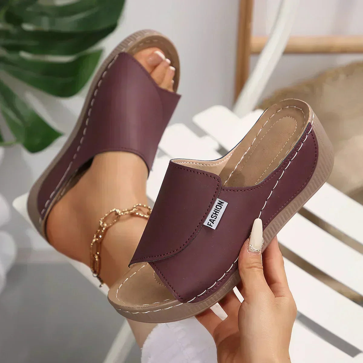 Cobhlaith | Orthopädische Keil Sandalen