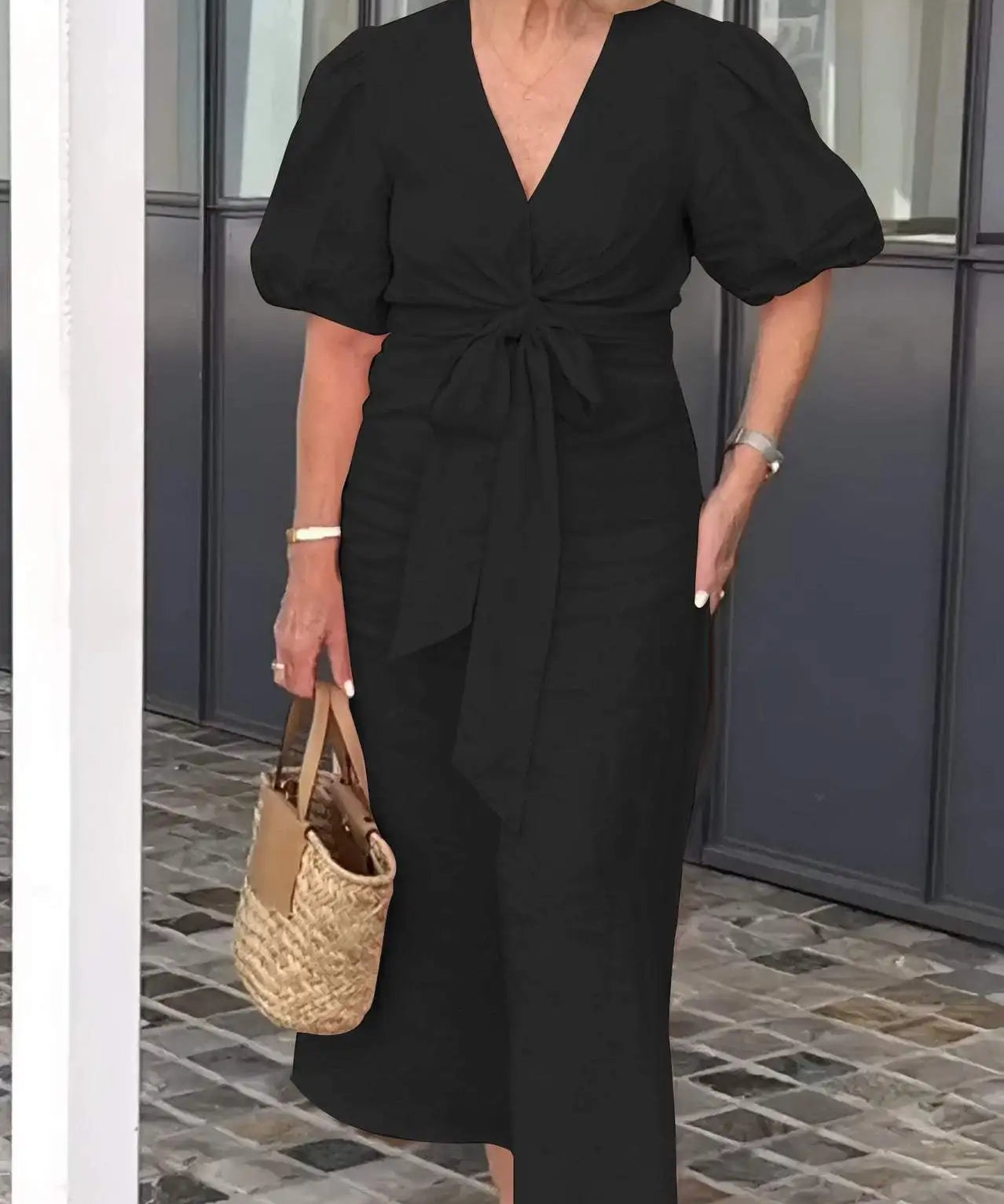 Maebh | Elegantes V-Ausschnitt Midi-Kleid