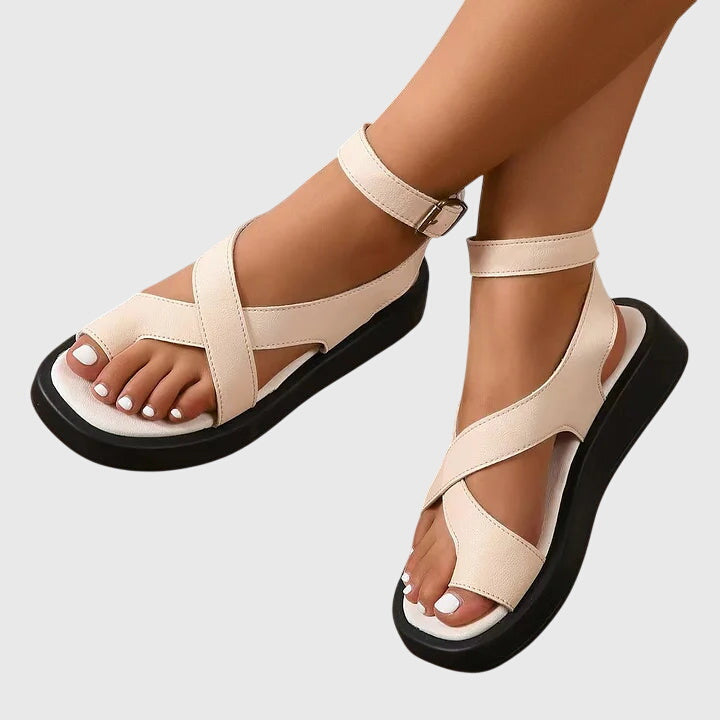 Odharnait | Dicke Plattform Sandalen